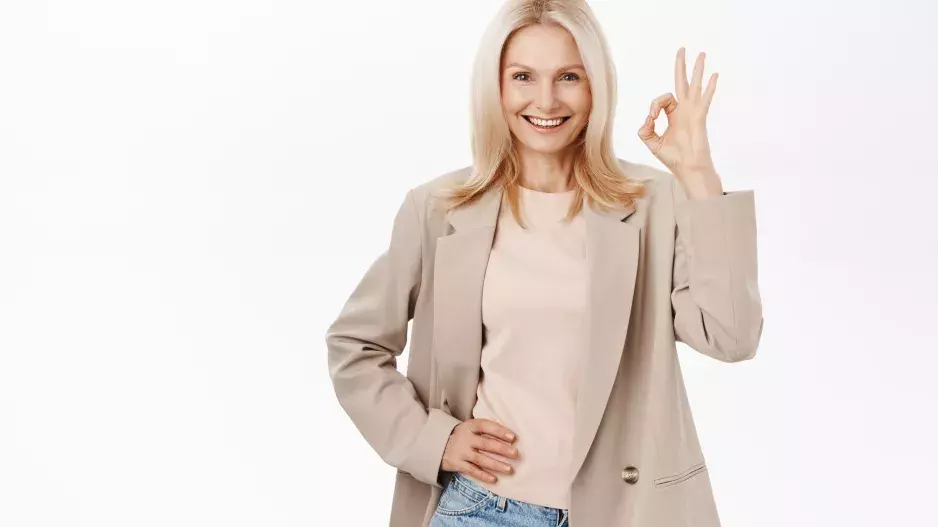 Móda 50+: Poradíme vám, jak vypadat klidně o 10 let mladší. Barvy oblečení mají zásadní vliv