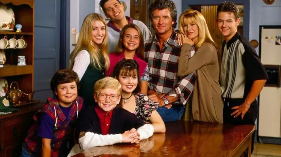 Co dnes dělá Kouďák ze seriálu Krok za krokem? Byl obviněn z domácího násilí a je z něj hora svalů