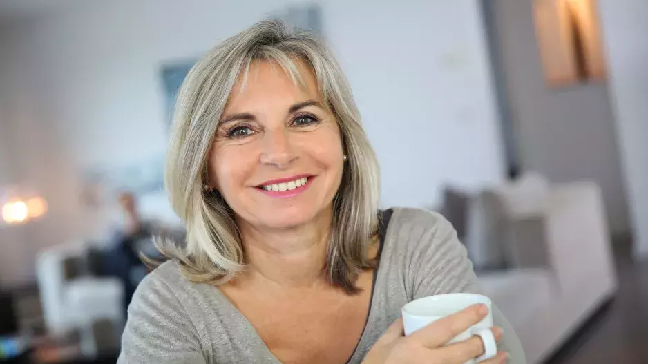 Léčivé čaje, které by měly mít ženy nad 50 let doma: Máta je na trávení, heřmánek na bolest