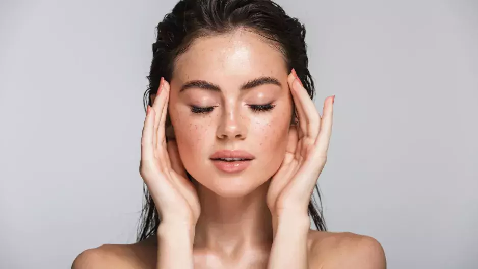 Objevte s námi tajemství krystalicky čisté pleti s La Roche-Posay