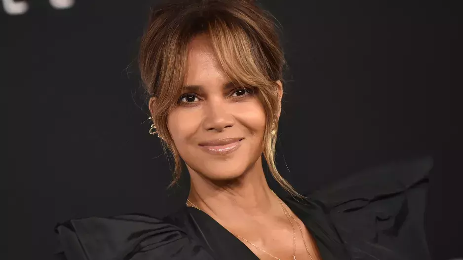 Nejkrásnější trendy účesy letošního podzimu: Mixie nebo záclonková ofina. Kouzlu těchto střihů propadly i světové celebrity