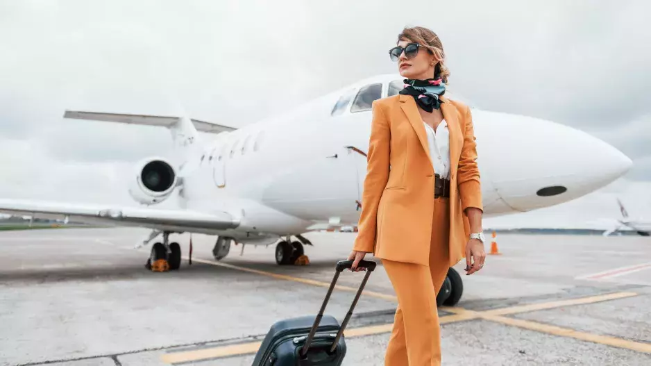 Co vše se děje na palubě soukromých letadel? Milenky boháčů, luxus pro mazlíčky, ale i nadstandardní služby letušek 