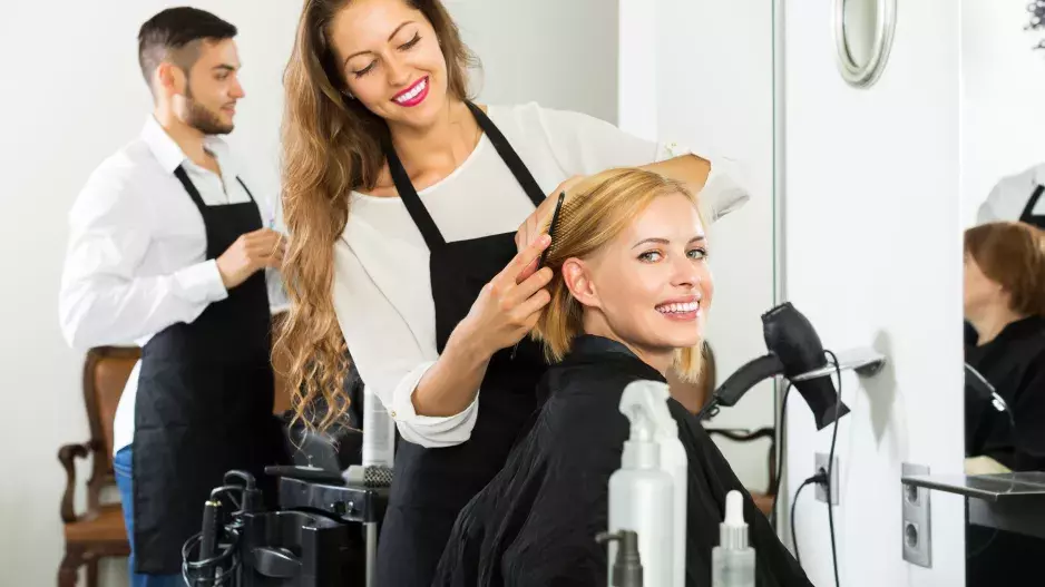 Těchto 5 účesů vám ubere roky hlavně po padesátce