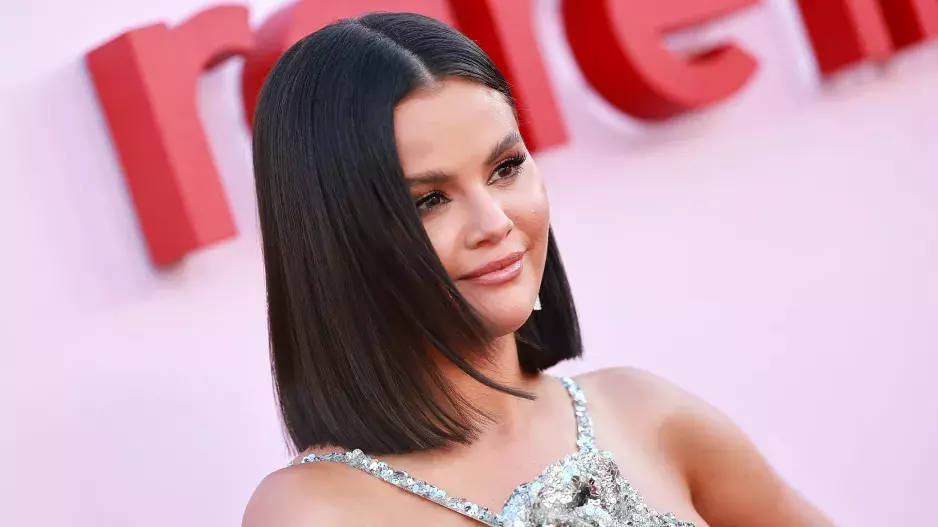 Glasshair jako trend: Odborníci radí, jak docílit, aby byly vaše vlasy rovné, lesklé a nadýchané