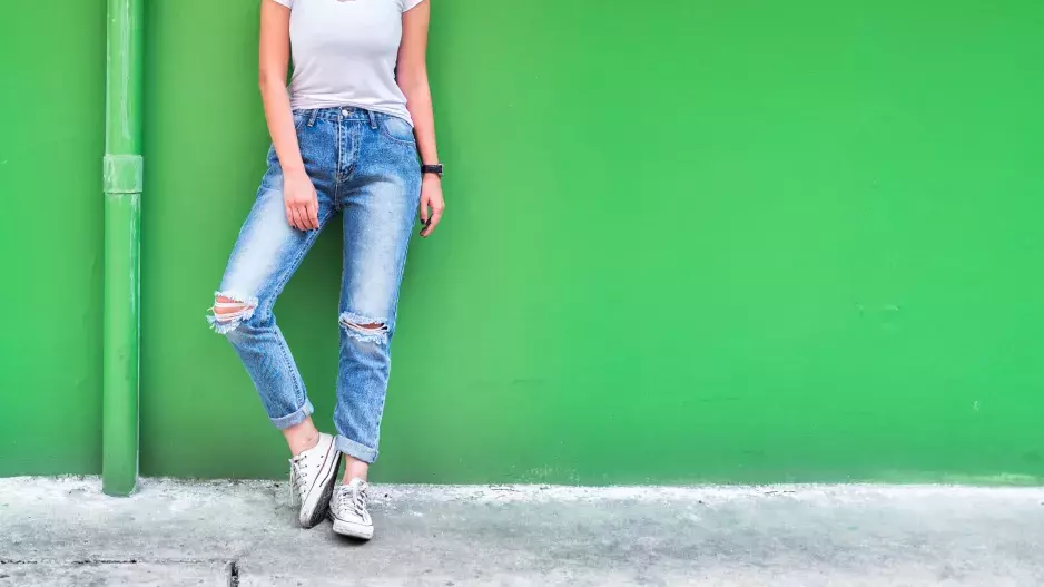 Nejhorší trend milénia se vrací: Bokovky hlásí velký návrat! Jak je nosit?