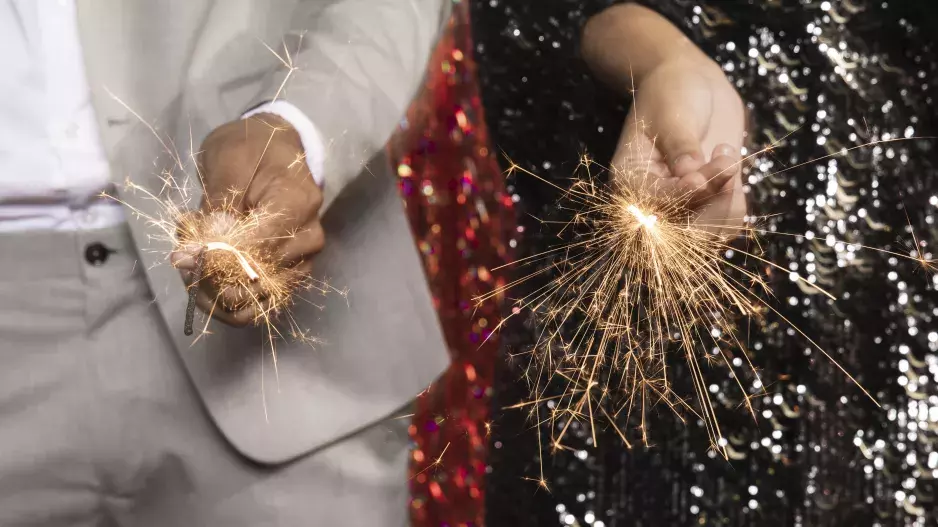 Jak vypadal silvestr za socialismu: Ruské bublinky, chlebíčky a televizní estrády