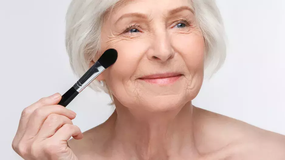 Vizážistka se podělila o své finty, jak omládnout i o několik let díky líčení