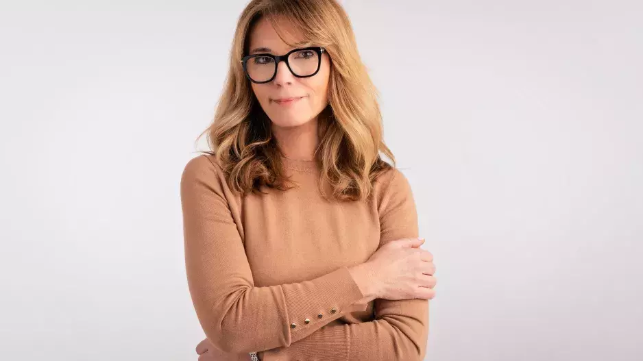 Jak by se měly oblékat dámy po 40, aby vypadaly mladší? Vyvarujte se velkým logům i nevhodnému prádlu