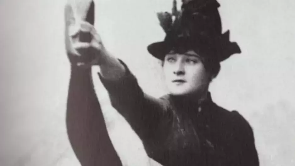 První dáma Moulin Rouge: Jak se z úspěšné tanečnice stala obtloustlá alkoholička s depresí