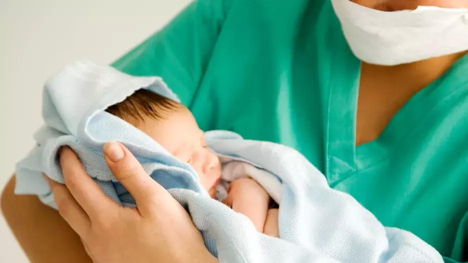 Ukradené děti z porodnic v komunistickém Československu. Novorozeňata byla prohlášena za mrtvá a mizela neznámo kam