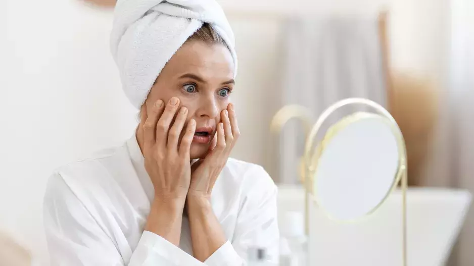 Kosmetické produkty, které raději vyhoďte: Škodí vaší pleti i peněžence