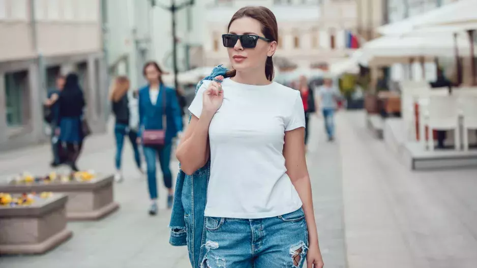 Kousek, který nesmí chybět žádné ženě v šatníku: Nikdy nevyjde z módy a sluší všem typům postav