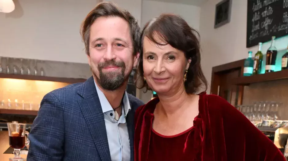 Jak dnes vypadá syn rodičů Vlasákové a Dolanského: Maximilián je fešák a protekci odmítá