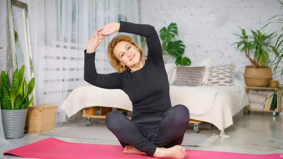 Kalanetika je zpět: Nejlepší relaxační cvičení po 50, u kterého  jsou vidět výsledky již za týden