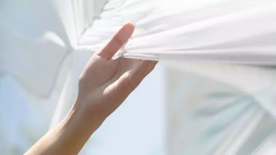 Perete záclony a závěsy správně? Většina lidí chybuje a ničí si je. Takto budou krásné po dlouhou dobu