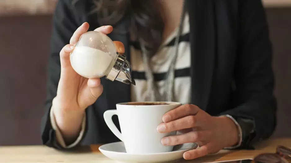 Bílý zabiják jménem cukr: Vašemu zdraví škodí víc, než si myslíte. Nahraďte ho jinými potravinami, které máte doma