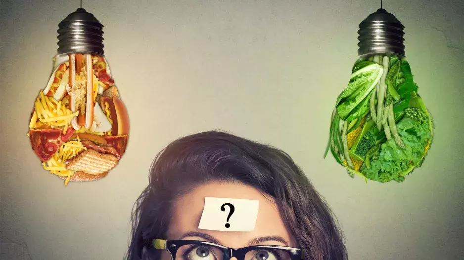 Toto jsou běžné potraviny, které nejvíce škodí zdraví mozku. Alkohol na první příčce není