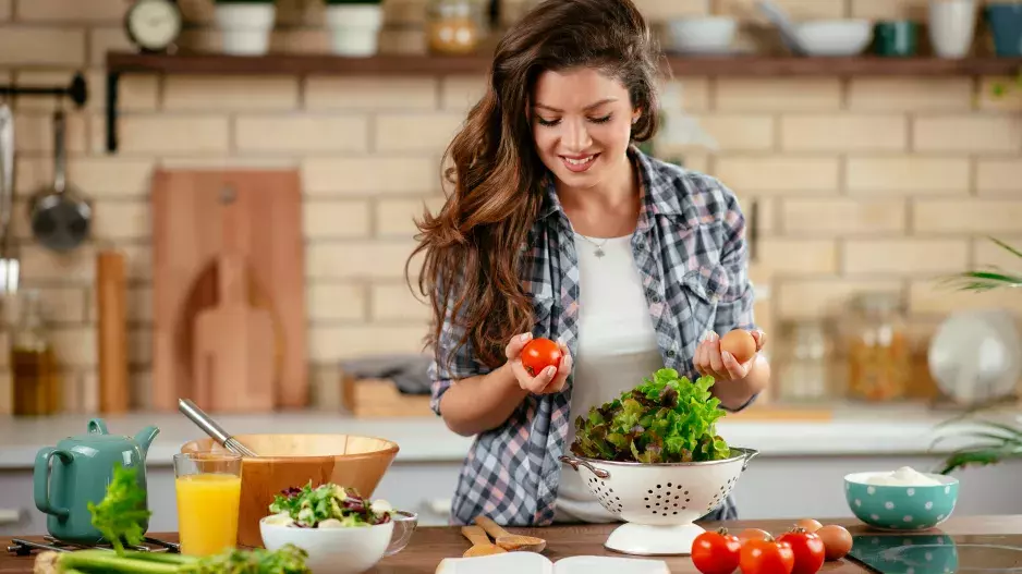 Sirtfood dieta: Výhody a nevýhody diety, kterou milují i slavné krásky. Vsadila na ni i zpěvačka Adele 
