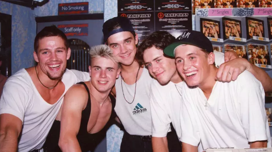 Take That míří do Prahy: Drogy, nevěry, alkohol a nezvladatelný Robbie Williams. Proč se vracejí jen ve třech?