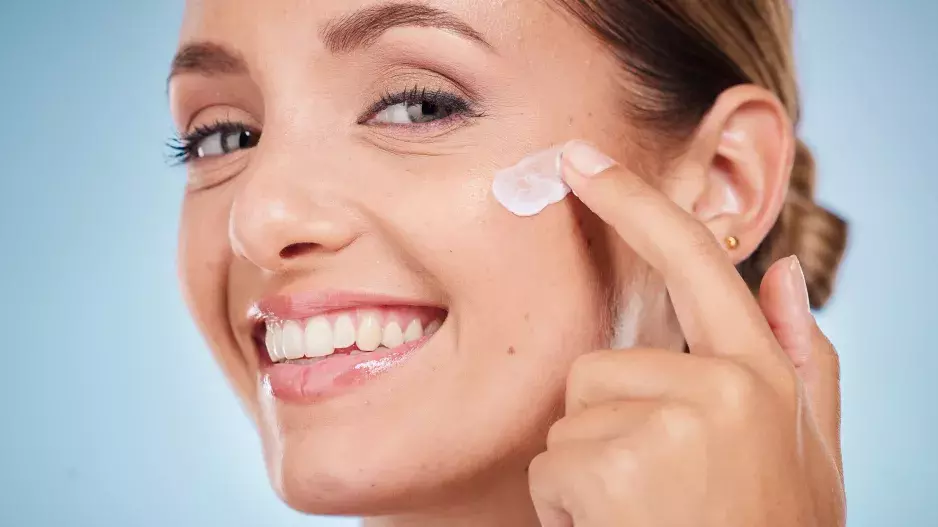 Proč je důležité používat krémy s vysokým SPF každý den: Redakční tipy na ty nejlepší 