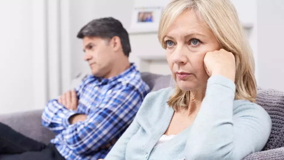 "Manžel hledal štěstí jinde. Teď po mně chce něco, co neumím zvládnout. Vzít, nebo nevzít ho zpátky," ptá se odborníka Tereza