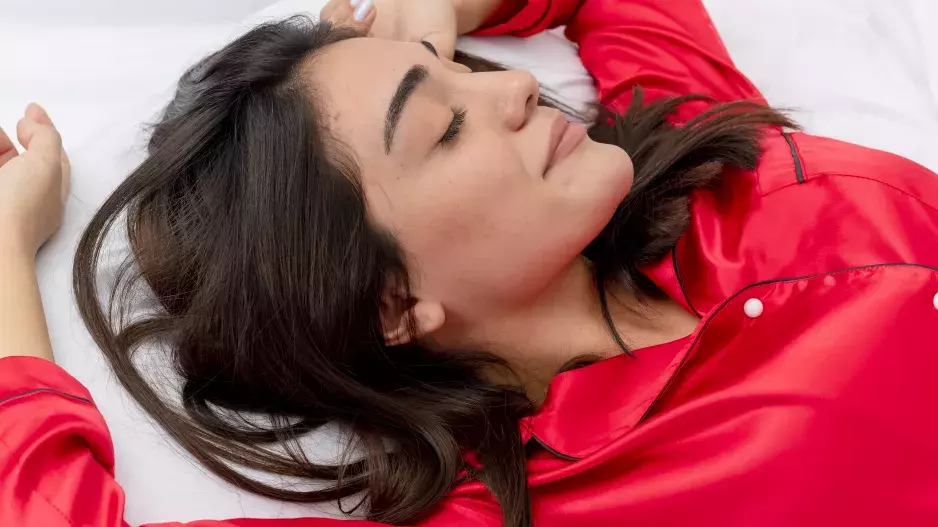 Potřebujete dobít energii? Objevte spánkovou metodu Power Nap, prospějete i svému mozku