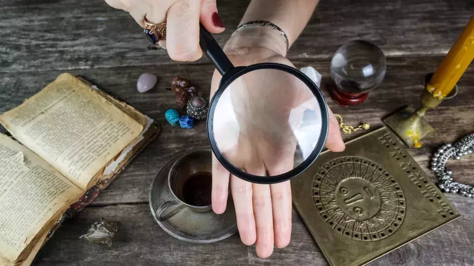 Věštba z dlaně: Linie manželství vypovídá o vašem partnerství, intimním životě i o věrnosti. Prozkoumejte tu vaši 