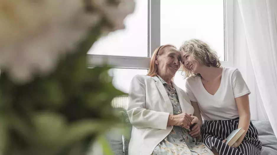 “Milá mami, ráda o tebe pečuji, ale je to s tebou těžké,” píše v dopise Jana své matce, která jí pomalu začala řídit život i domácnost