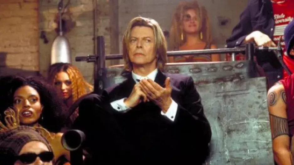 David Bowie, Bruce Willis, Chuck Norris: Slavné osobnosti, které si na plátně zahrály samy sebe