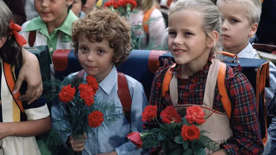 Pamatujete si, jaké hry jsme hráli venku za socialismu? Dnešní děti je téměř neznají a na některé z nich si nevzpomenete ani vy