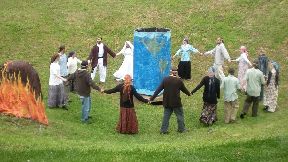 Nebezpečná sekta Dvanáct kmenů v Česku: Své děti několikrát denně bijí ve jménu Boha, možná u nich nakupujete na farmářských trzích