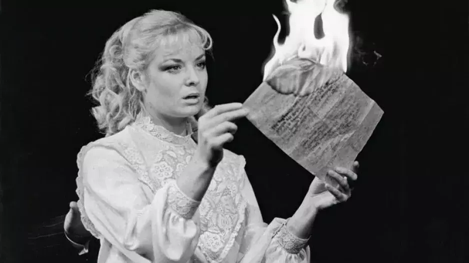 Na stáří bychom měli pohlížet optimisticky, radí i odborníci. Věk je pouhé číslo, staří jsme jen tak, na kolik se cítíme. To říká i herečka Vilma Cibulková