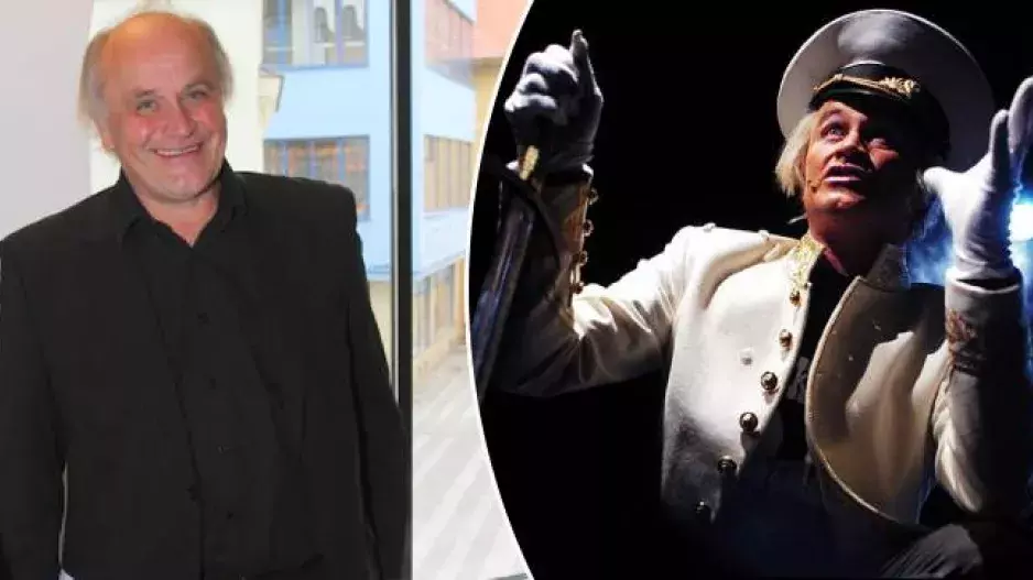 Umělec a politik Michael Kocáb nemá problém upřímně říkat, co si myslí. Ve velkém domě žije společně s exmanželkou a jejím přítelem 