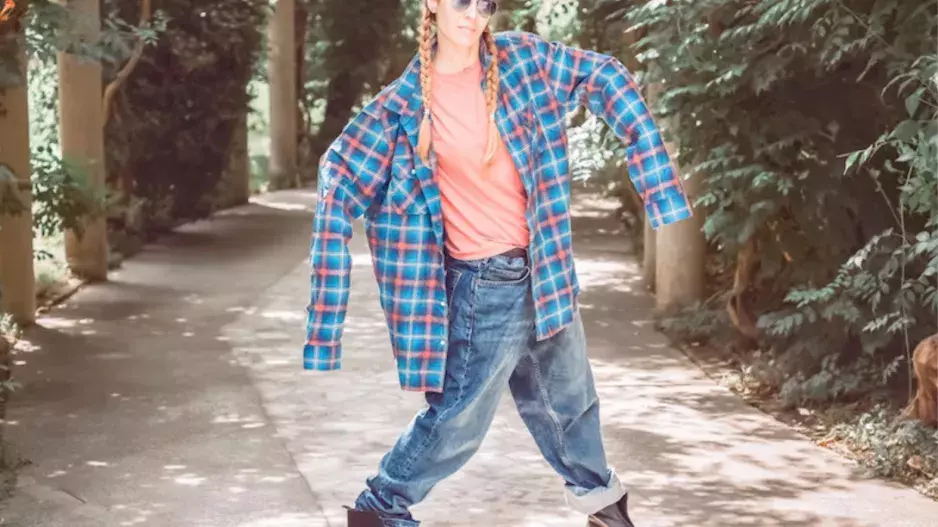 Oblečení,  které vám neúmyslně přidá roky i kila: Nikdy ho nenoste a zbavte se ho