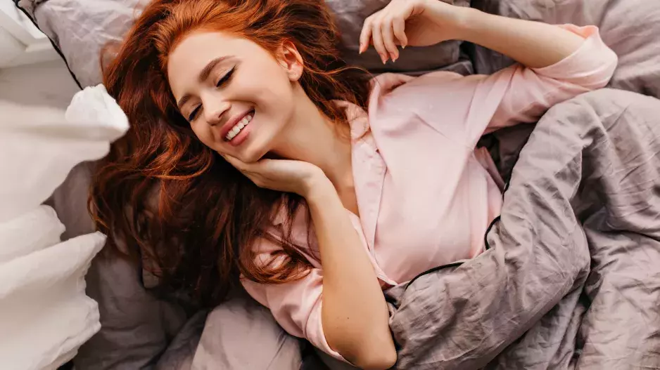 Dámské noční prádlo pro dokonalé pohodlí a sexy vzhled: Proč záleží na tom, co nosíte do postele