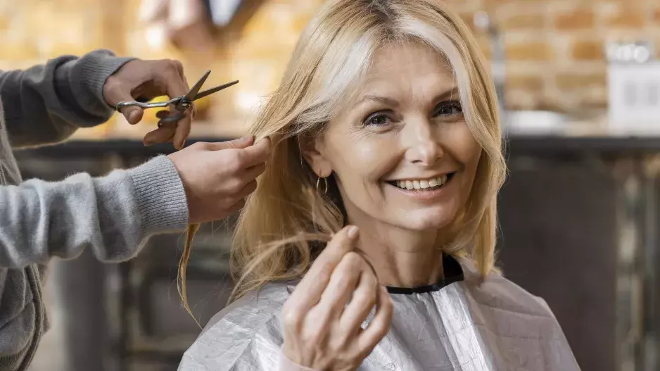 Kadeřníci odhalili nejžádanější střihy pro rok 2024: Na nudné dlouhé vlasy zapomeňte