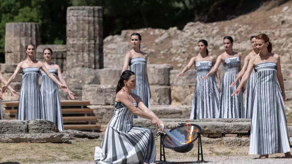 Toto jsou slavné tváře na olympijských hrách 2024: Podívejte se na nádherné róby celebrit