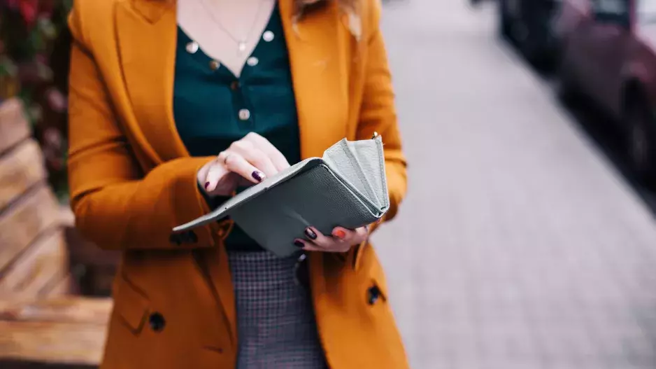Jedna drobnost v peněžence vám blokuje cestu k bohatství: Zbavte se jí, jinak nikdy nezbohatnete