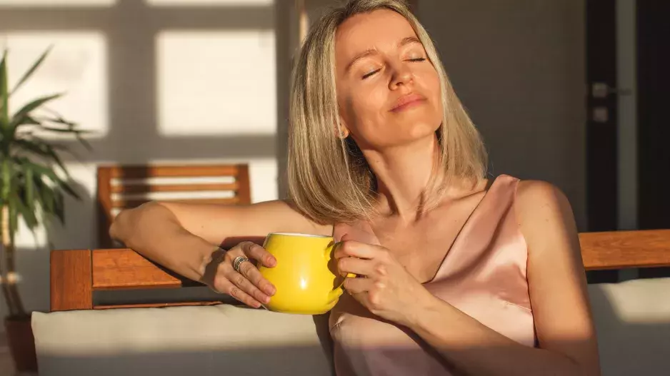 Bylinka pro ženy po 50: Posiluje močový měchýř a léčí ledviny. Šálek čaje byste měli pít pravidelně