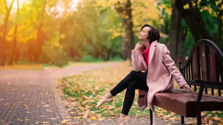 Svůdné siluety a odvážné barvy podzimu 2024: Nejžhavější módní trendy, které musíte vyzkoušet