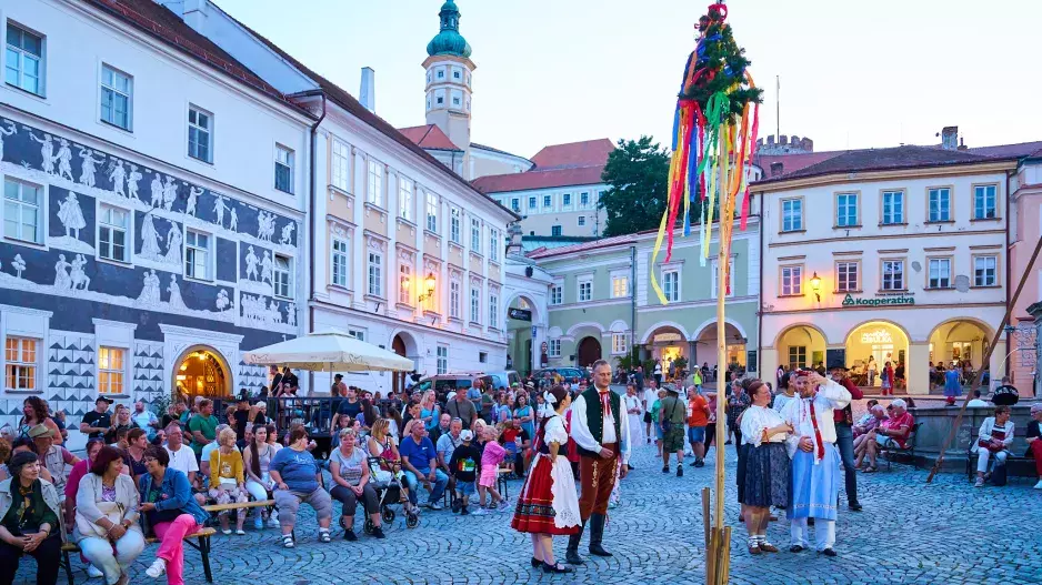 Znáte těchto 5 nejlepších vinobraní v Čechách a na Moravě? Čekají vás místní speciality, řemeslníci, hudebníci i středověké průvody