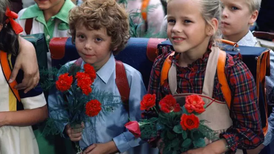 Kvíz: Učitelka Hajská, Karfík i malý Jirka Oliva. Jak dobře znáte seriál My všichni školou povinní? 