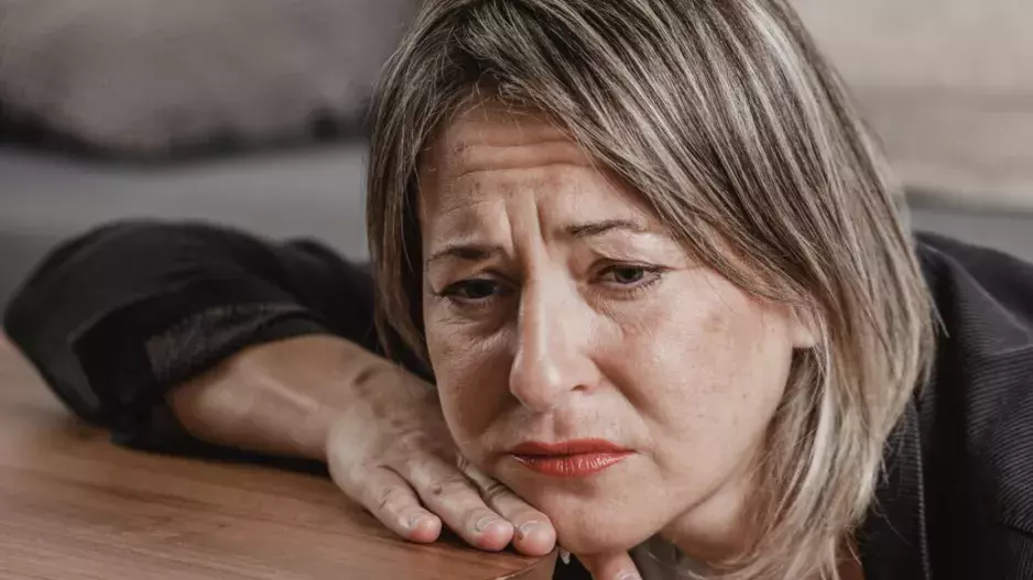 „Nikdy jsem si neuvědomila, že jeho mlčení bylo voláním o pomoc. Byla jsem hloupá,“ obviňuje se z dobrovolné smrti svého muže Květa