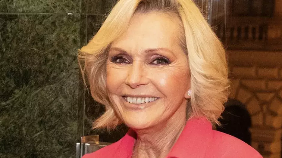 Denní rutina a výběr správné kosmetiky jsou pro každou ženu klíčové, říká Helena Vondráčková. Sama je důkazem, že věk je nepodstatné číslo