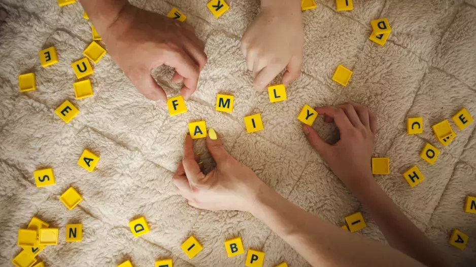 KVÍZ: Čurbes, pendrek, maglajz. Zkuste uhodnout historický původ těchto užívaných slov