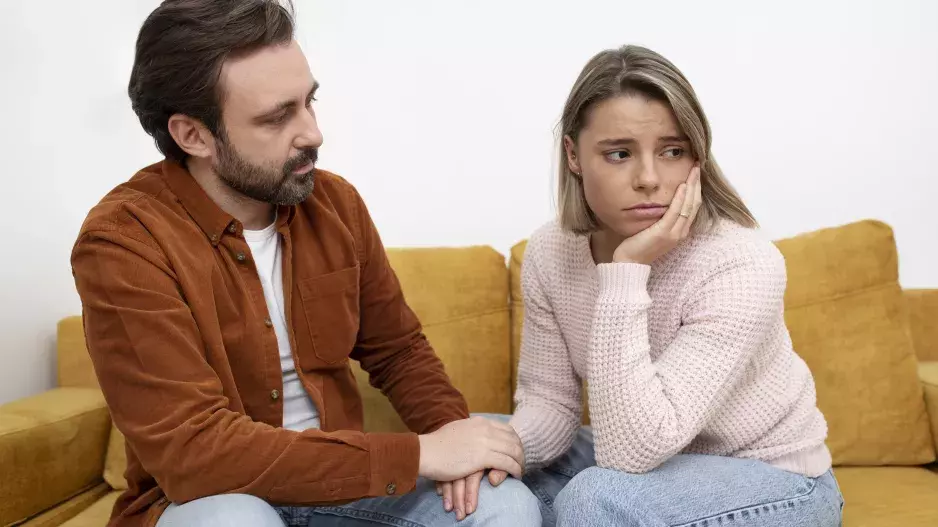 “Radku, nechci se starat o tvé dítě, které sis upletl s milenkou, to po mě nemůžeš chtít,” píše svému muži Petra. Manžel to ale vidí jinak