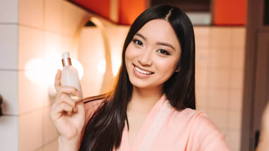 Francouzky milují korejskou kosmetiku. Věčné mládí a krása Korejek jsou ukryté v přírodě: Proč jejich kosmetika tak funguje na Evropanky, objasňují odborníci