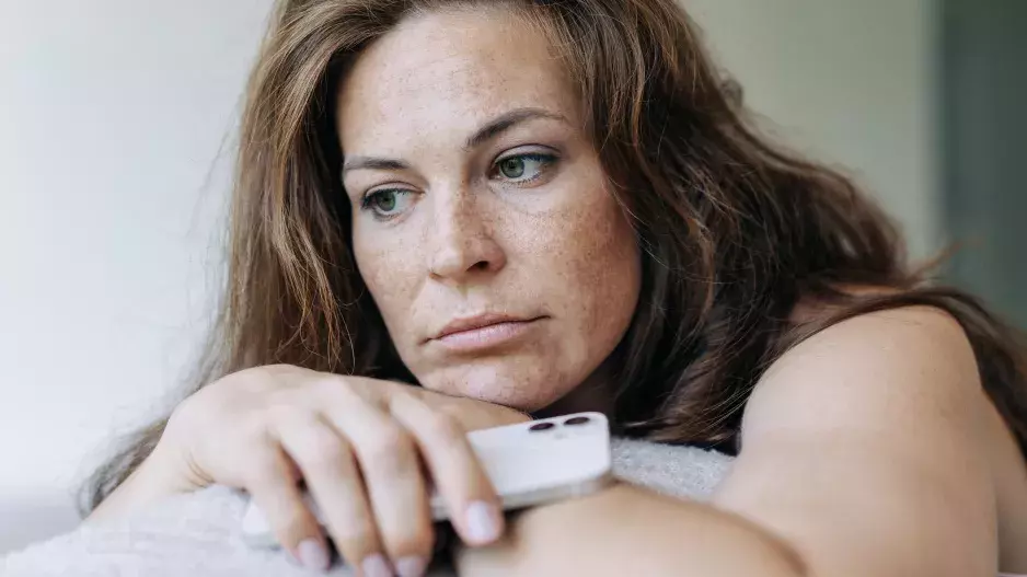 Případů s Alzheimerovou nemocí v mladším věku přibývá: Zjistěte pomocí jednoduchého testu, zda se týká i vás