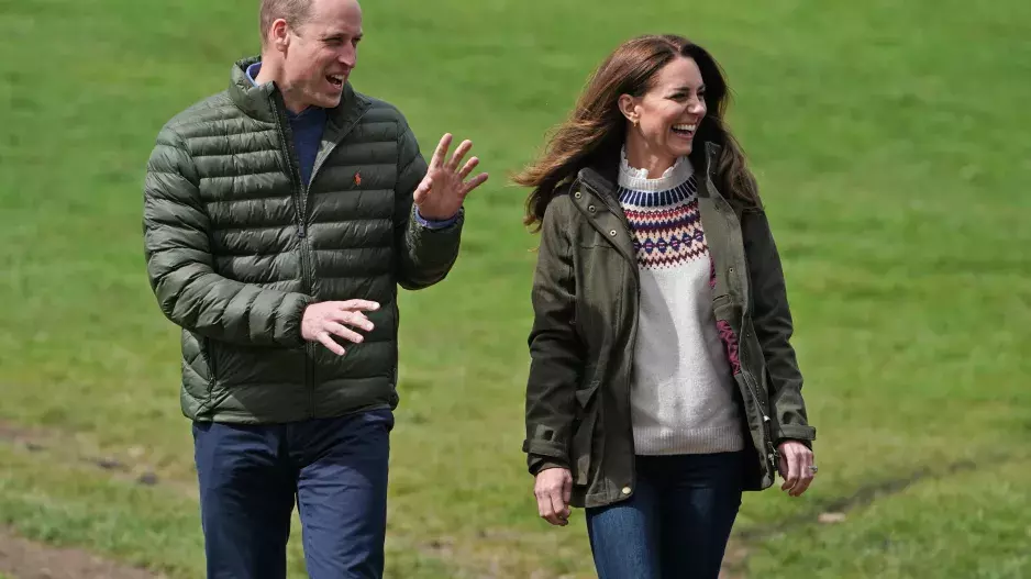 Oblékněte se jako Kate Middleton: Pořiďte si ikonický svetr se vzorem jako módní ikona, seženete ho už od tří stovek 