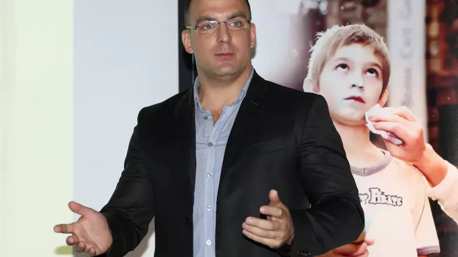 Výchova dětí je alfou a omegou jejich života. Facky nejsou přínosem. Tento postoj zastával i zesnulý elitní psycholog Radek Ptáček